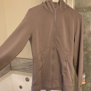 Lululemon jacket size 6